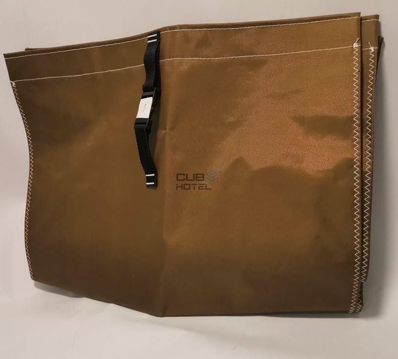 Bolsa marrón de 77 litros