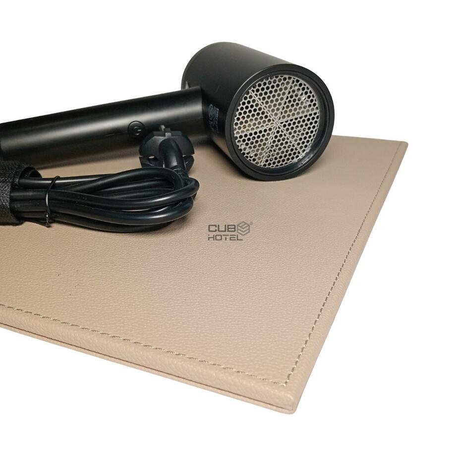 Bandeja SNAP Compacta 32x32cm en Piel Sintética Beige