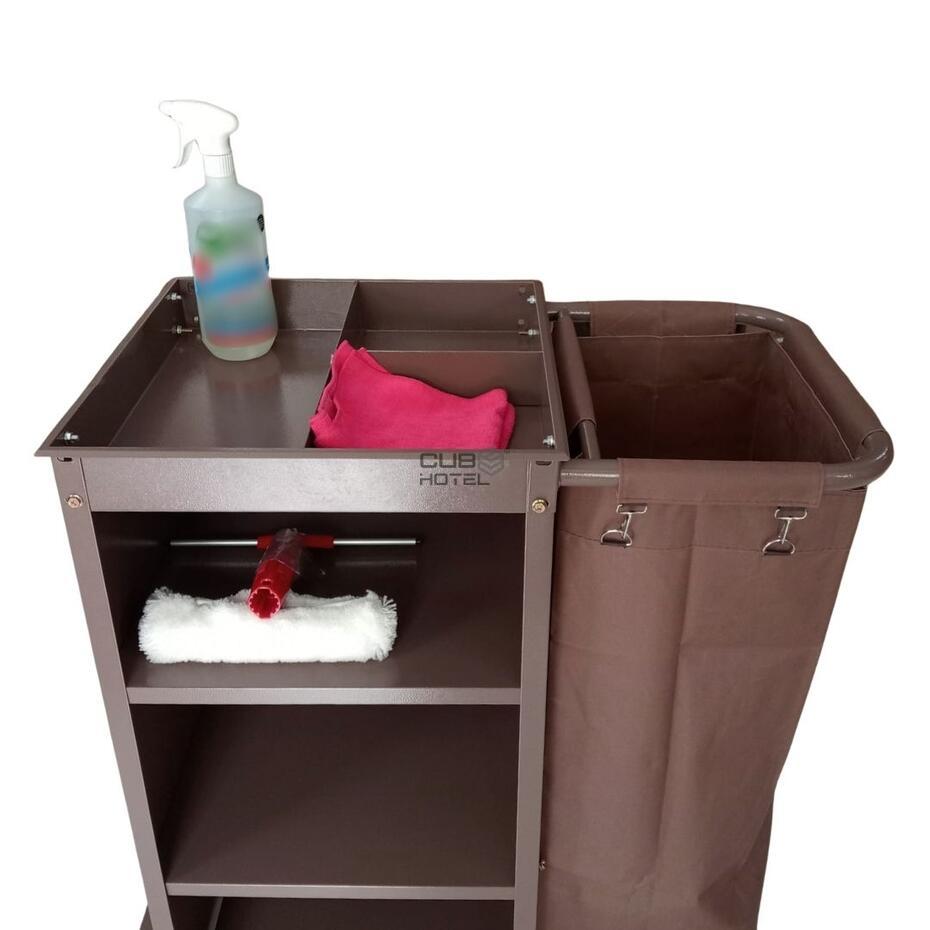 Carro Housekeeping com 1 saco e prateleiras