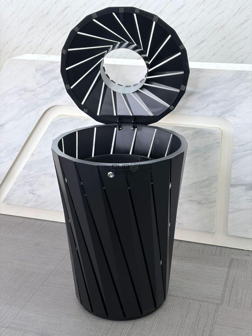 Papeleira Exterior Preta com Contentor Interior
