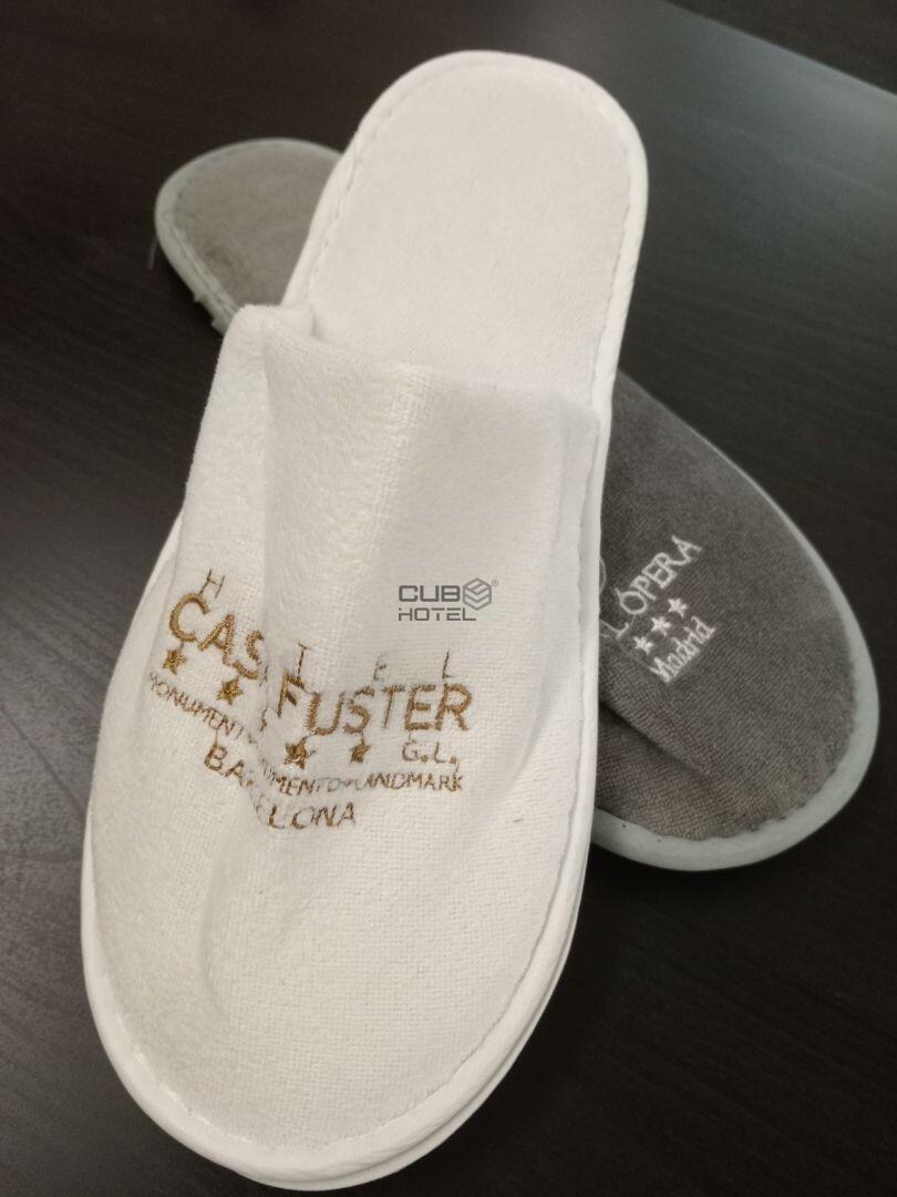 Personalized Slippers 3000 Minimum Pairs