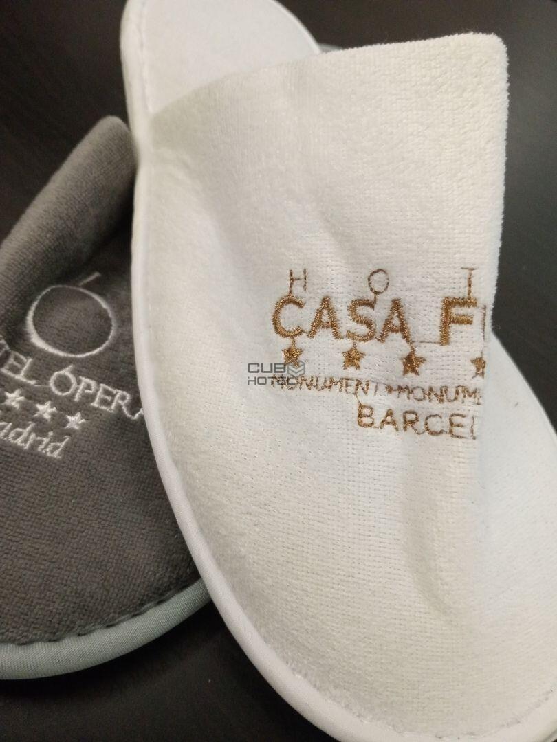 Personalized Slippers 3000 Minimum Pairs